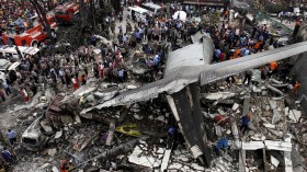 ارتفاع حصيلة حادث الطائرة العسكرية في إندونيسيا إلى 141 قتيلاً