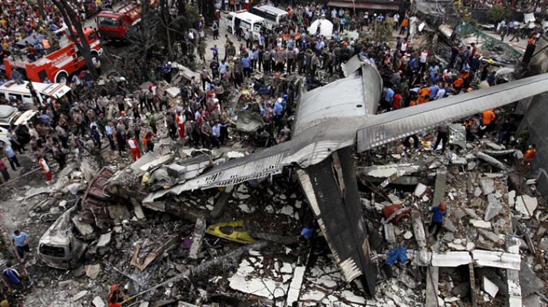 ارتفاع حصيلة حادث الطائرة العسكرية في إندونيسيا إلى 141 قتيلاً