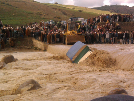 Floods in western cities, torrential rain in central Regions