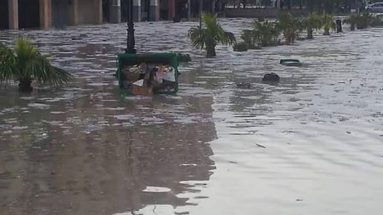 جرحى ومنكوبون وخسائر في “طوفان” مفاجئ