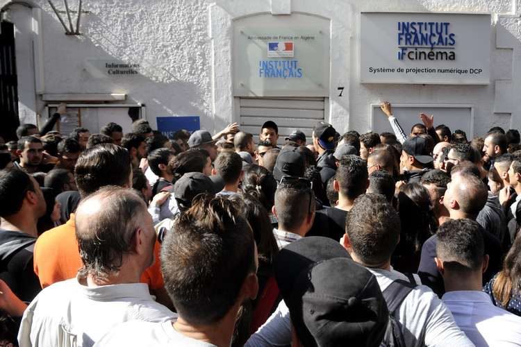 30 000 étudiants algériens inscrits dans les universités françaises