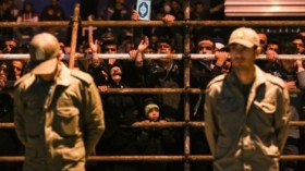 عائلة إيرانية تعفو عن قاتل ابنها قبل إعدامه بلحظات