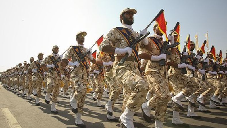 إيران تنوي إرسال قوات خاصة وقناصة إلى سوريا والعراق