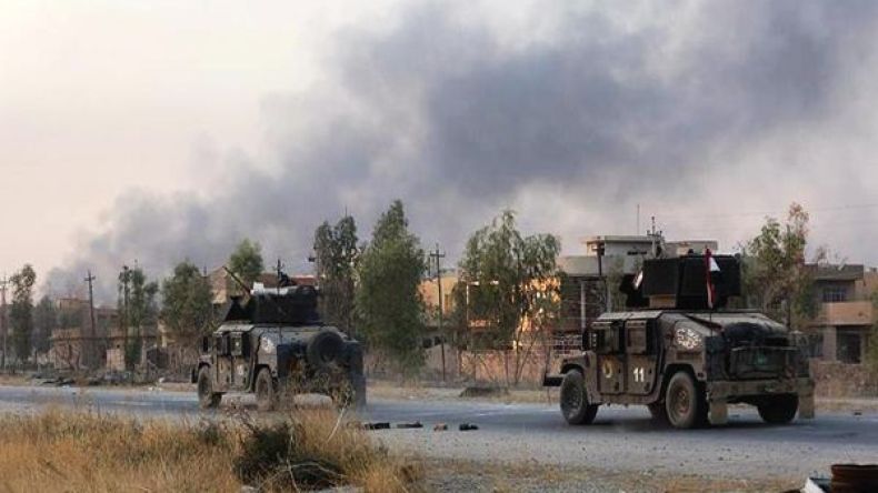 القوات العراقية تعزل الموصل عن سوريا