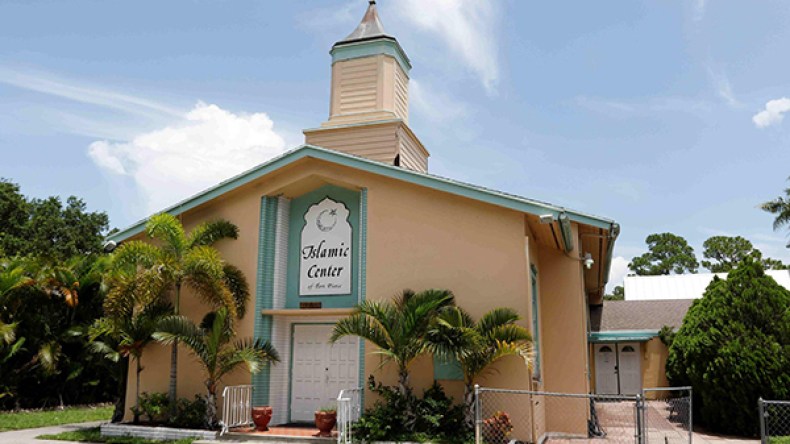 السجن 30 عاماً لأمريكي أحرق مسجداً في فلوريدا