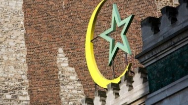 Mosque of Paris Aims at Affiliating all Algerian Religious Associations in France