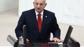 رئيس البرلمان التركي يدعو لاعتماد دستور إسلامي