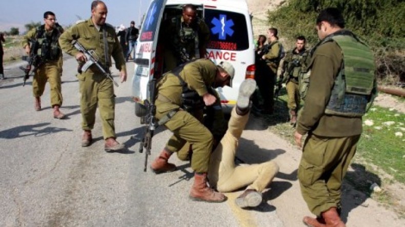 الاحتلال يعتقل 14 فلسطينياً في الضفة