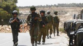 إسرائيل تعتقل عشرات الفلسطينيين بعد خطف ثلاثة مستوطنين