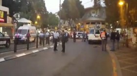 إصابة ستة إسرائيليين في عملية إطلاق نار قرب تل أبيب‎