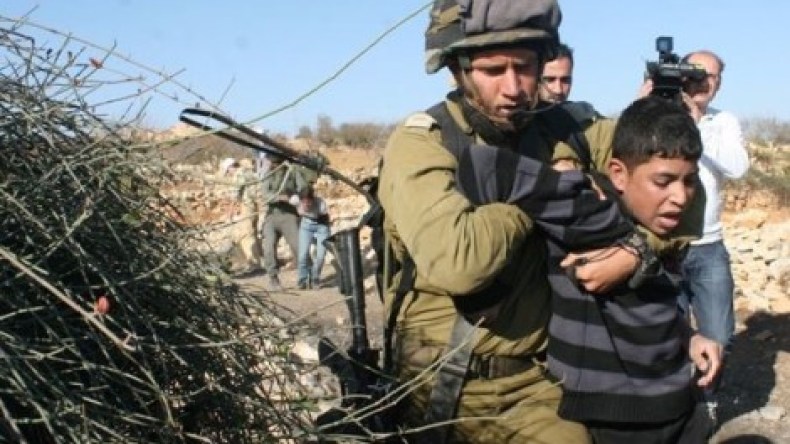 إصابة إسرائيلي واعتقال ثلاثة أطفال وفتاة في القدس