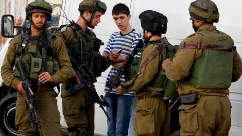 إصابة واعتقال فلسطينيين خلال اقتحام قوات الاحتلال مناطق في الضفة