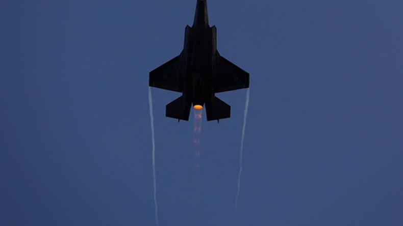 غارات إسرائيلية قرب حمص السورية