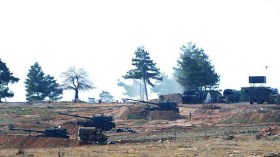 جيش الاحتلال يقصف موقعاً فلسطينياً قرب حدود غزة