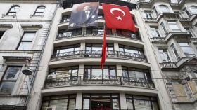 منفذ هجوم إسطنبول ينتمي إلى “داعش”