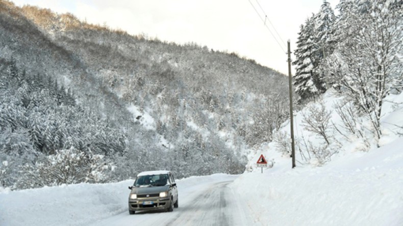 قتلى في فندق في إيطاليا جراء انهيار ثلجي