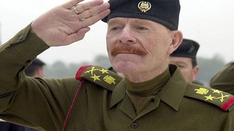 هذا ما قاله عزة الدوري عن احتلال الكويت والعلاقة بـ”داعش”