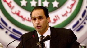 جمال  مبارك  فر  إلى  لندن  مصحوبا  بزوجته  و100  حقيبة