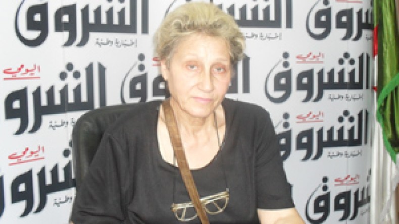 فرنسية تصرف معاشها ومداخيل بيع الدمى لمساعدة المرضى والمحتاجين