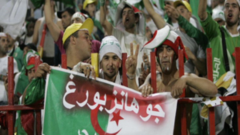 الجزائر  تنقذ  حصتها  من  تذاكر  المونديال  في  الوقت  بدل  الضائع