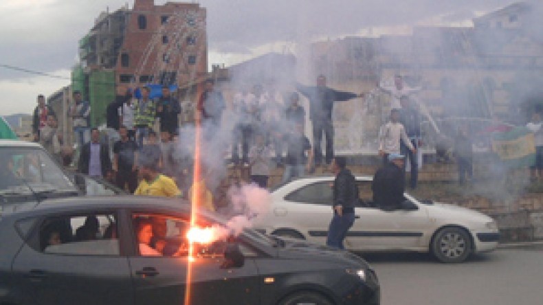 ليلة‭ ‬بيضاء‭ ‬في‭ ‬تيزي‭ ‬وزو‭..‬‮ ‬وأجواء‭ ‬التتويجات‭ ‬الإفريقية‭ ‬تعود‭ ‬إلى‭ ‬الأذهان‭ ‬