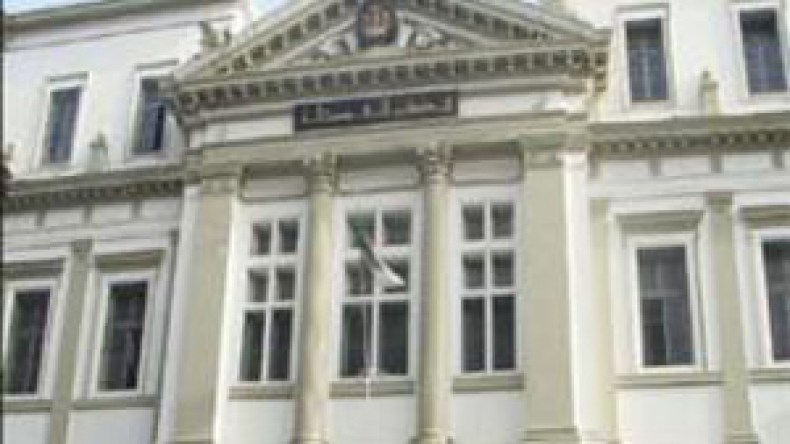 إمام من قسنطينة يتزّعم عصابة لتزوير الأوراق النقدية