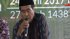 وفاة أشهر مقرئ في إندونيسيا وهو يتلو القرآن على الهواء