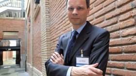 الفرنسي جان تيرول يفوز بجائزة نوبل للاقتصاد 2014