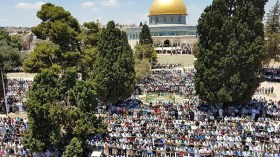 150 ألفاً أدوا صلاة الجمعة الأخيرة من رمضان في الأقصى