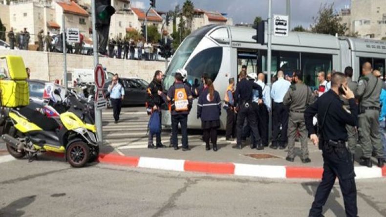 إصابة طفل فلسطيني واعتقال آخر بعد طعن إسرائيلي في القدس