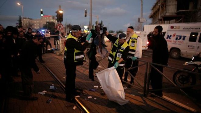 استشهاد فلسطينيين حاولا طعن جنود إسرائيليين في الضفة