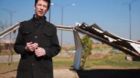 صحافي بريطاني محتجز لدى “داعش” يظهر في فيديو جديد