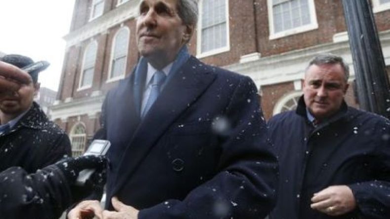 تغريم كيري 50 دولاراً حين كان مع أوباما في السعودية