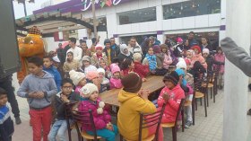 صنع 1500 غطاء خلال شهر ونصف ضمن حملة شتاء دافئ