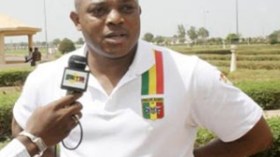 ” المباراة  صعبة  والفوز  ليس  بعيدا  عنا “