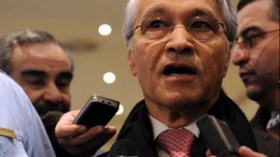 خليل يكشف عن ضغوطات تتعرّض لها الجزائر من مستوردي الغاز