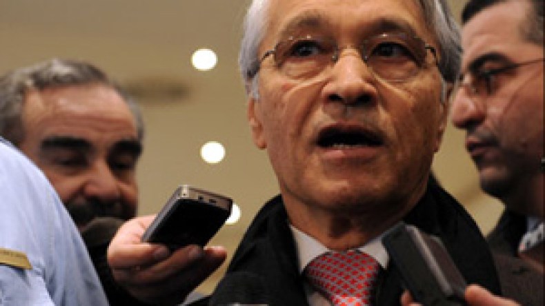 خليل يكشف عن ضغوطات تتعرّض لها الجزائر من مستوردي الغاز