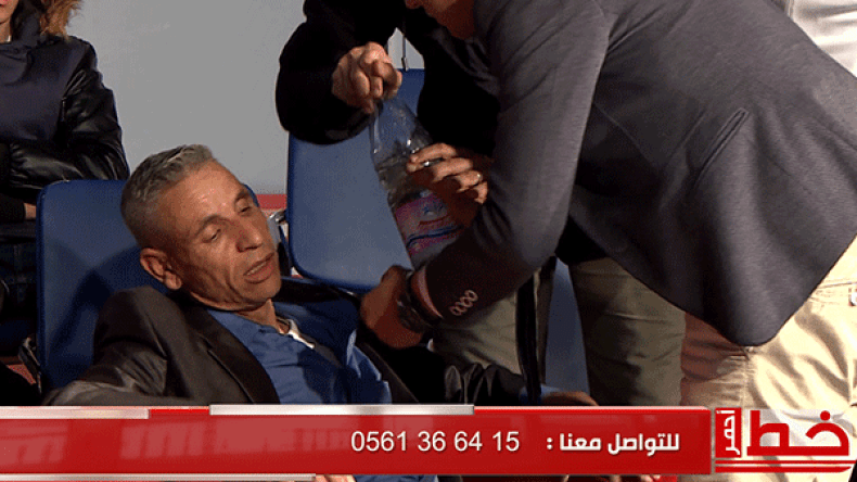 “خطّ أحمر” يجمع أبًا بأطفاله الثلاث بعد 10 سنوات من الفراق!