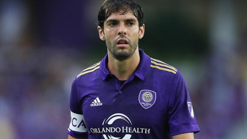 كاكا يعتزل الكرة رسمياً