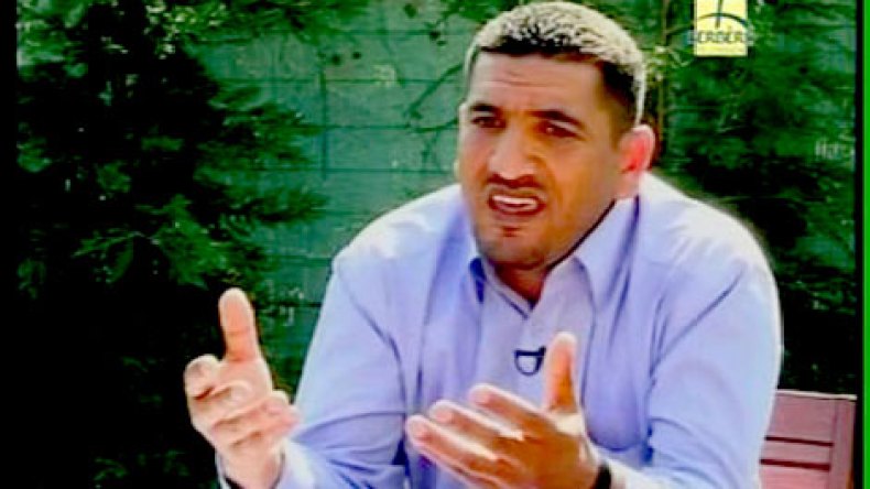 أيت أحمد يحضّر لإنسحابه من قيادة الأفافاس