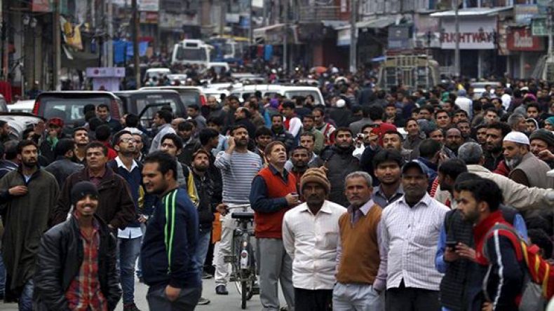 زلزال بقوة 7.5 درجات يضرب أفغانستان ويهز دول الجوار