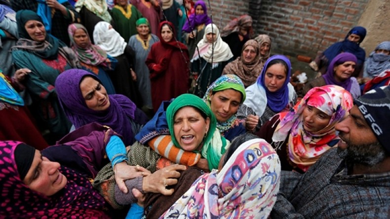 قصف مدفعي متبادل بين الهند وباكستان في كشمير