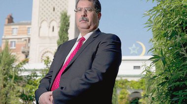 France: Bernard Cazeneuve va fermer 100 mosquées !