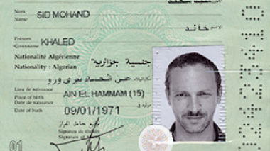 Rassemblement des journalistes devant l'ambassade de Syrie