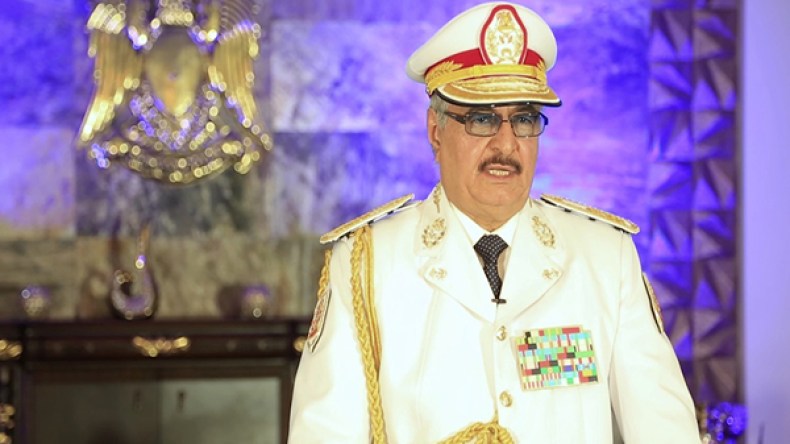 حفتر يعلن سيطرة قواته على بنغازي بالكامل