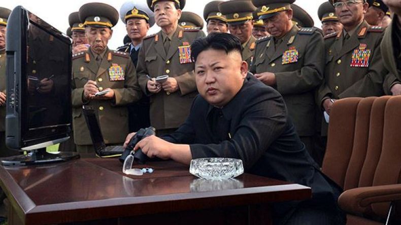 كوريا الشمالية تعلن نجاح تجربة صاروخ يعمل بالوقود الصلب