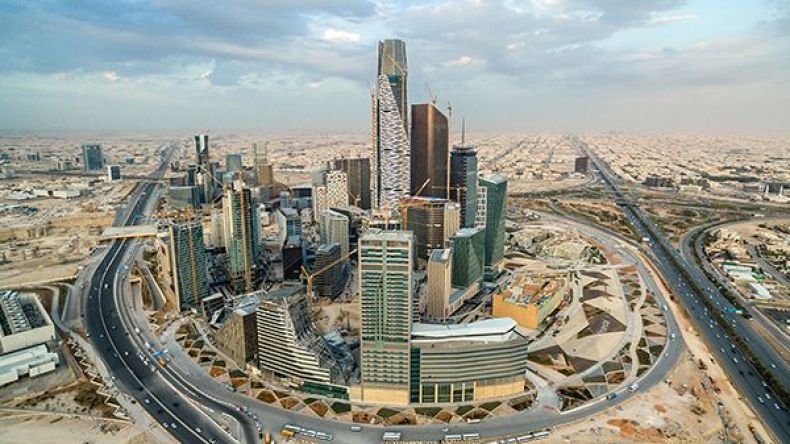 السعودية تعتزم اقتراض 10 مليارات دولار من بنوك أجنبية