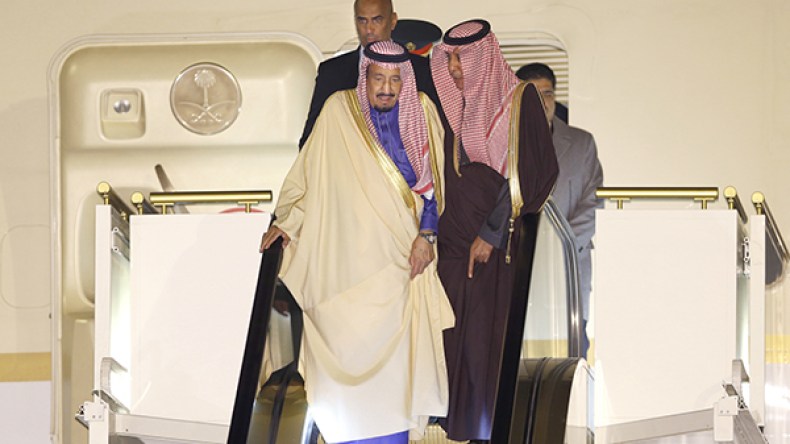 الملك سلمان يصل الصين خامس محطات جولته الآسيوية