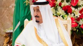 أمير سعودي يطالب بتغيير النظام وتنحي الملك سلمان