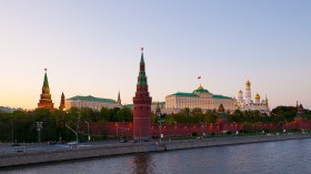 موسكو تعتبر الاحتجاجات في فرنسا شأن داخلي